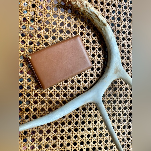 Spring-Loaded Credit Card Wallet - Picture 4 of 8